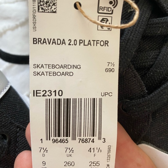 Adidas Bravada 2.0 Black and White Skate Shoes - Picture 3 of 3